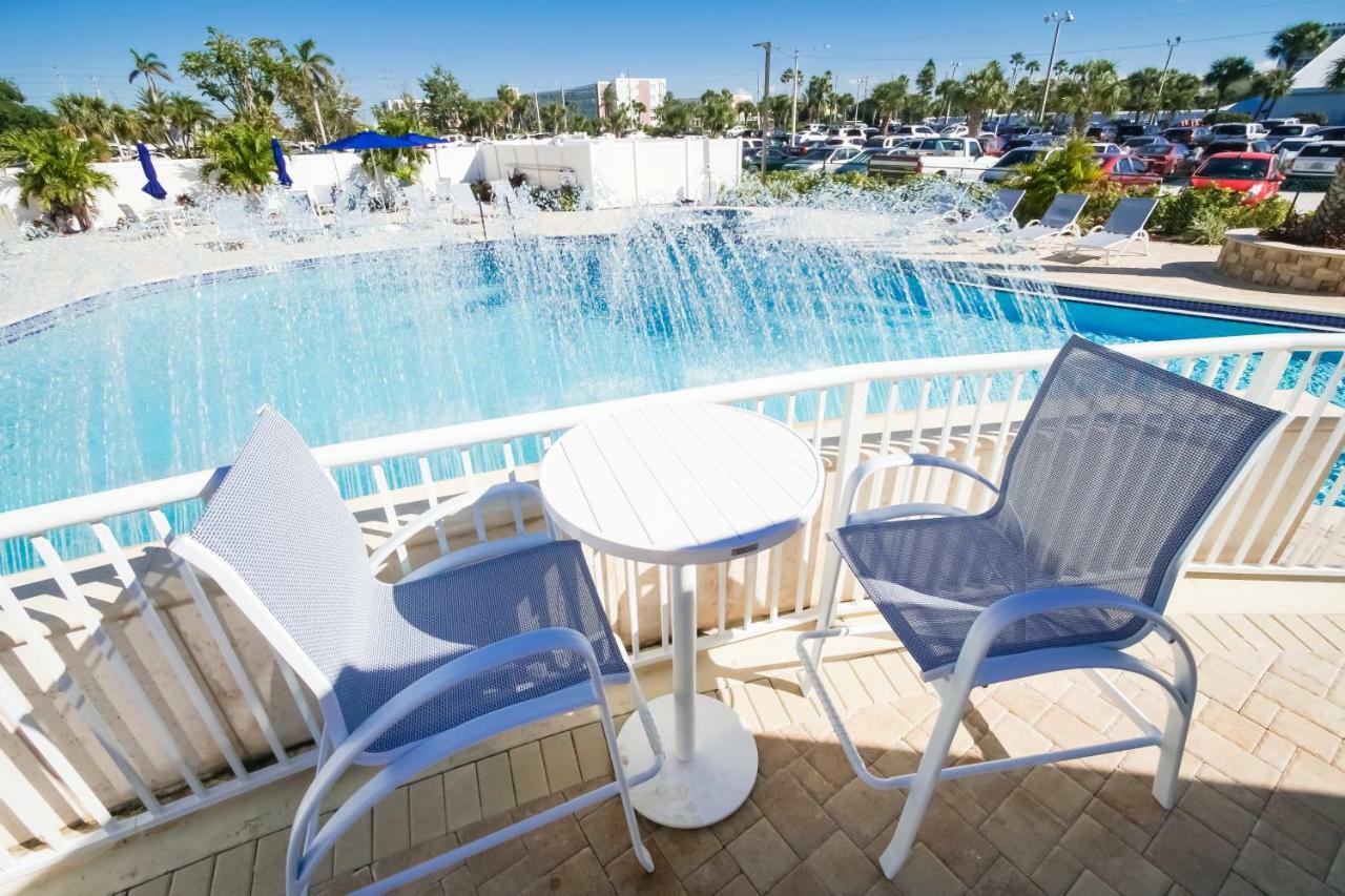 Coral Reef Resort St. Pete Beach Esterno foto