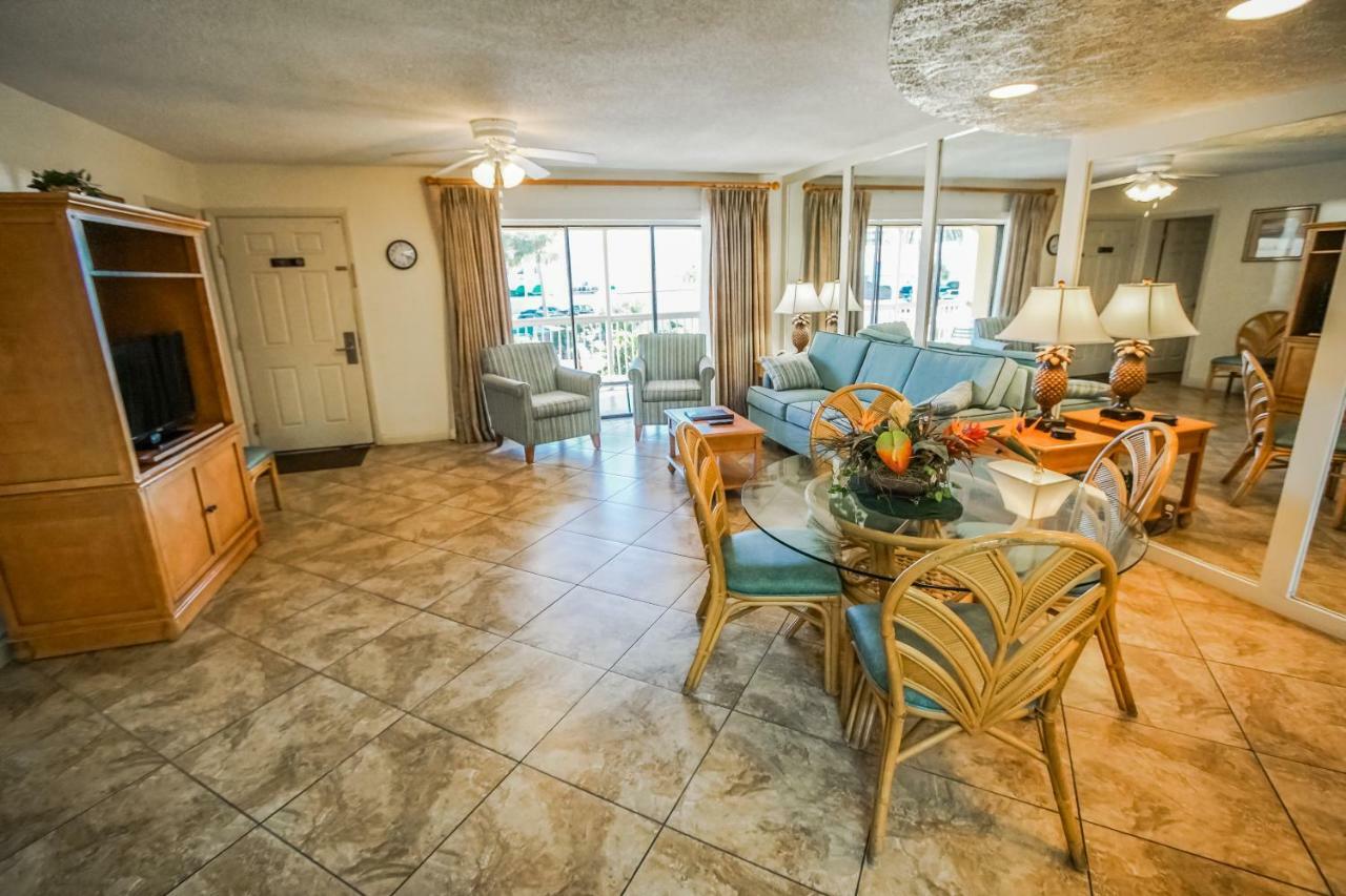 Coral Reef Resort St. Pete Beach Esterno foto
